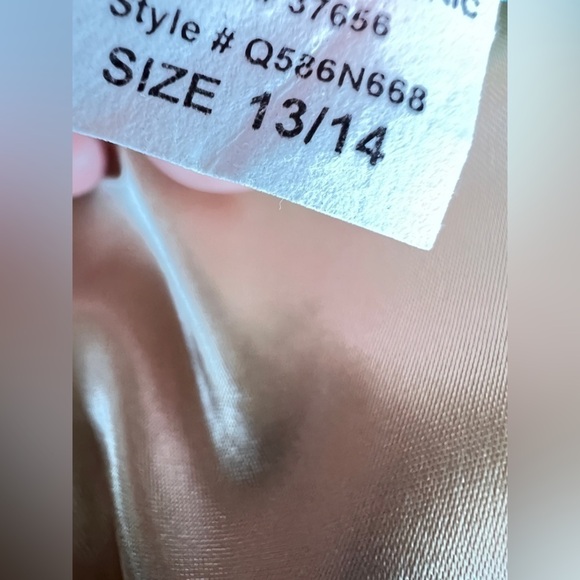 Camille de Vie Gold and White halter short Homecoming or Sweet 16 size 13/14 - Picture 9 of 12